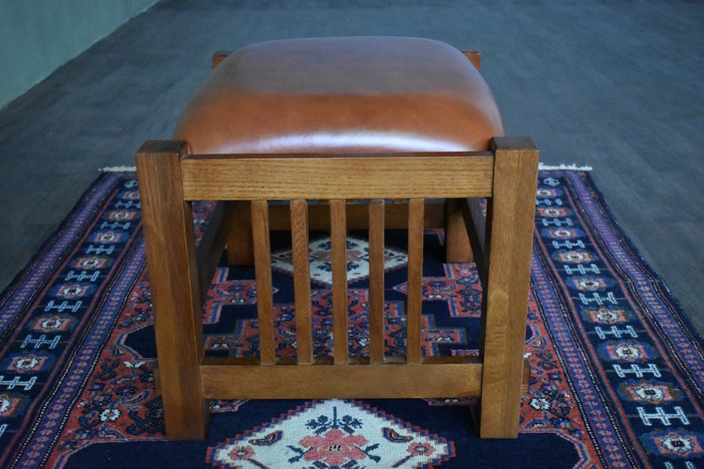 Mission Spindle Stool - Quarter Sawn Oak & Leather - Russet Brown Leather (RB-2) - Crafters and Weavers