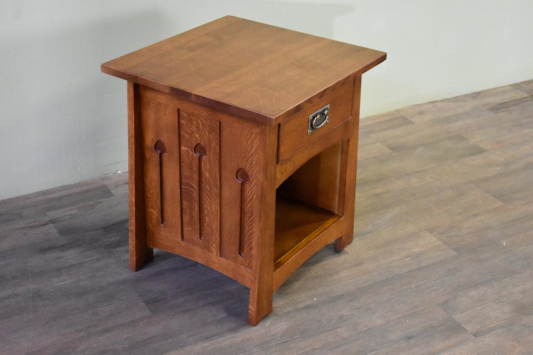 Mission Style Solid Quarter Sawn Oak Keyhole End Table - Crafters and Weavers