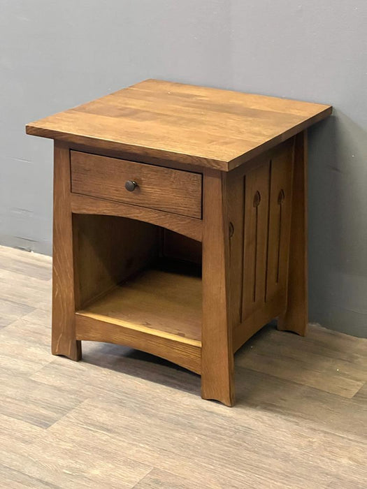 Mission Style Solid Quarter Sawn Oak Keyhole End Table